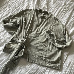 Woman’s: Gray Long Sleeve Sweater w/side tie by Fashion Nova Size: 1XL